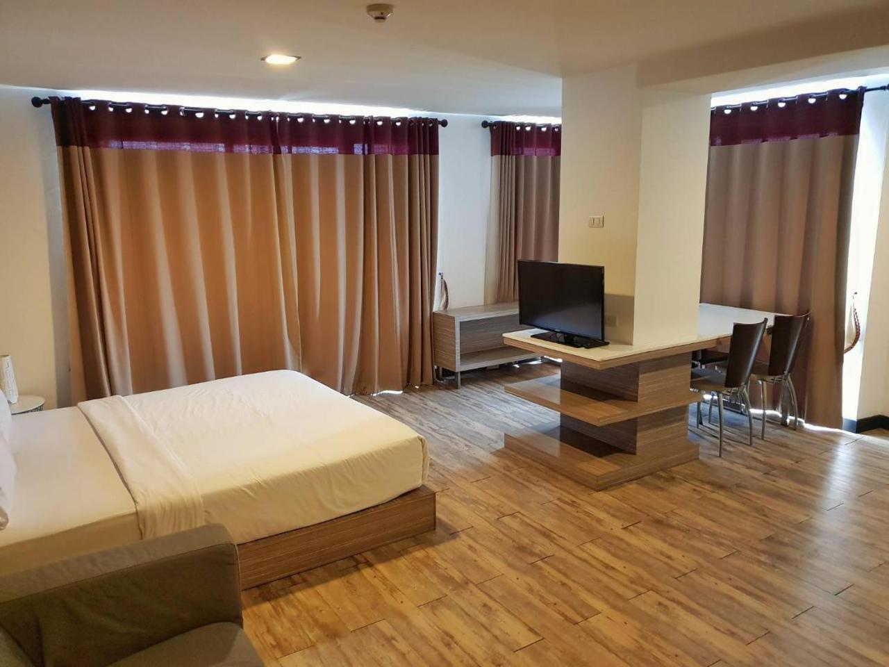 Mooks Residence Pattaya Buitenkant foto